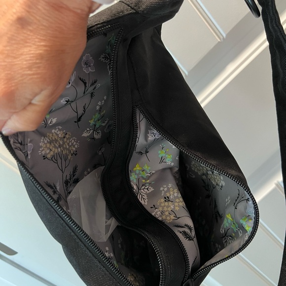 Vera Bradley Lighten Up compact organizer - Picture 3 of 5